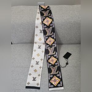 Skinny Scarf Twilly NWT